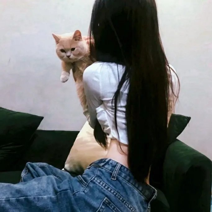 隔壁墓园的男孩
